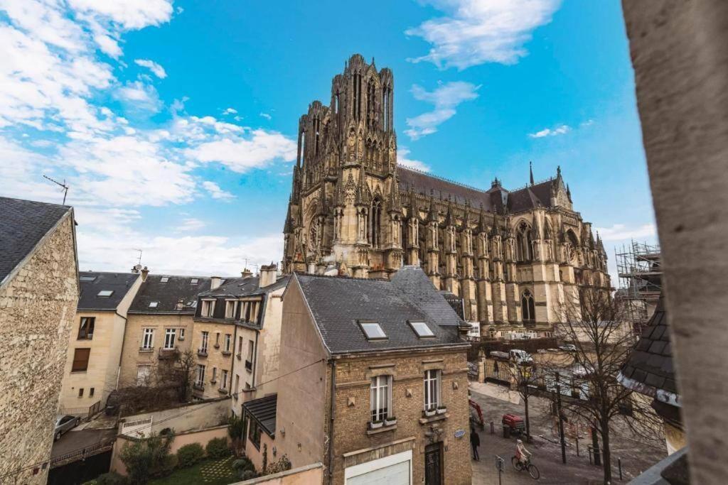 Family Avec Vue Sur La Cathedrale De Reims Lejlighed Eksteriør billede